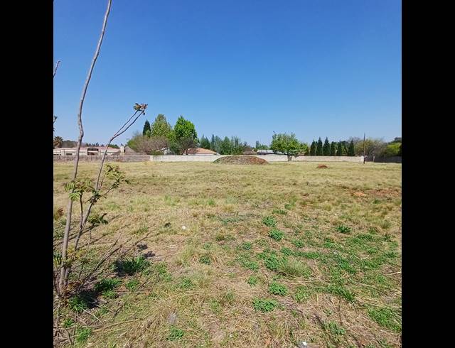 2,000M² VACANT LAND FOR SALE IN HENLEY ON KLIP
